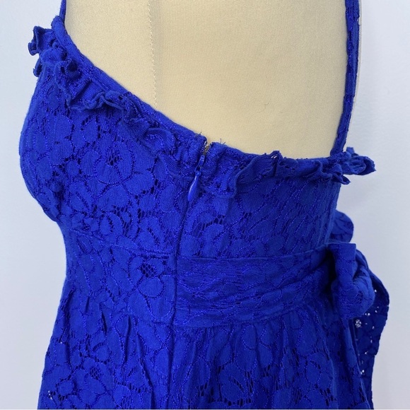 The Limited Royal Blue Lace Top - Picture 7 of 9